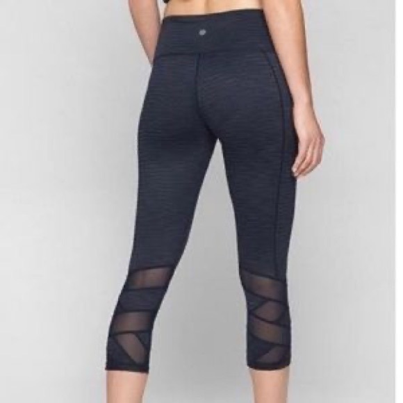 Athleta Jacquard Mantra Capri Legging- Navy Blue - Picture 2 of 6